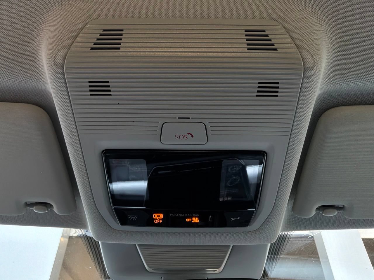 Used 2026 Volkswagen Tiguan SE FWD image 17