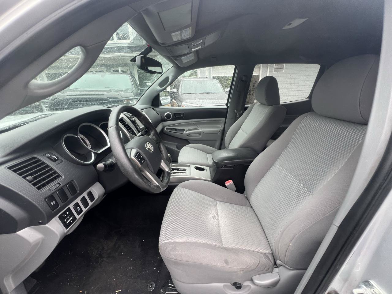 Used 2013 Toyota Tacoma PreRunner w/ SR5 Pkg RWD image 9