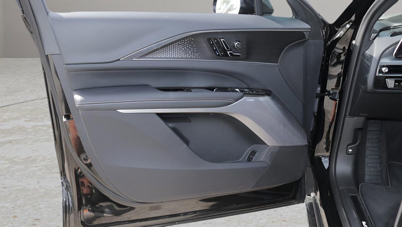 New 2026 Cadillac Lyriq V w/ Exterior Carbon Fiber Package image 10