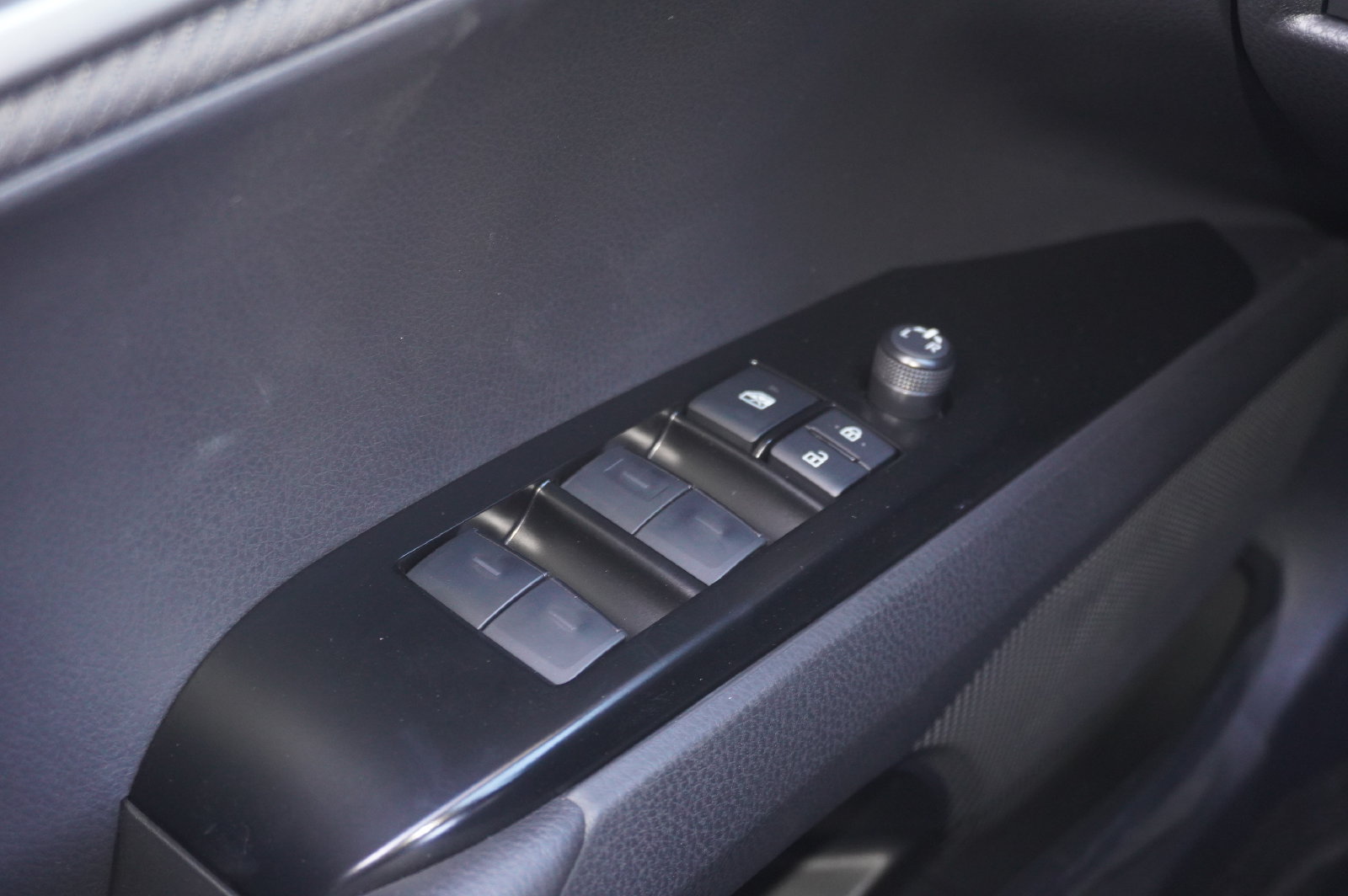 Used 2026 Toyota Camry SE w/ Multimedia Upgrade Package FWD image 13