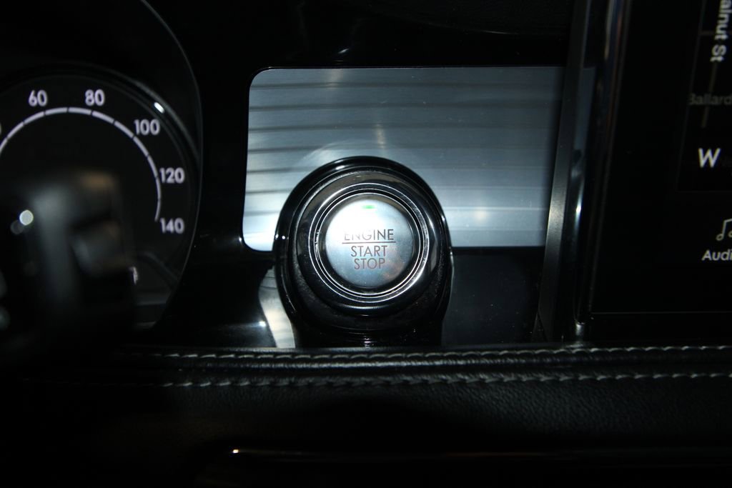 Used 2022 Lincoln Corsair FWD w/ Equipment Group 101A image 13