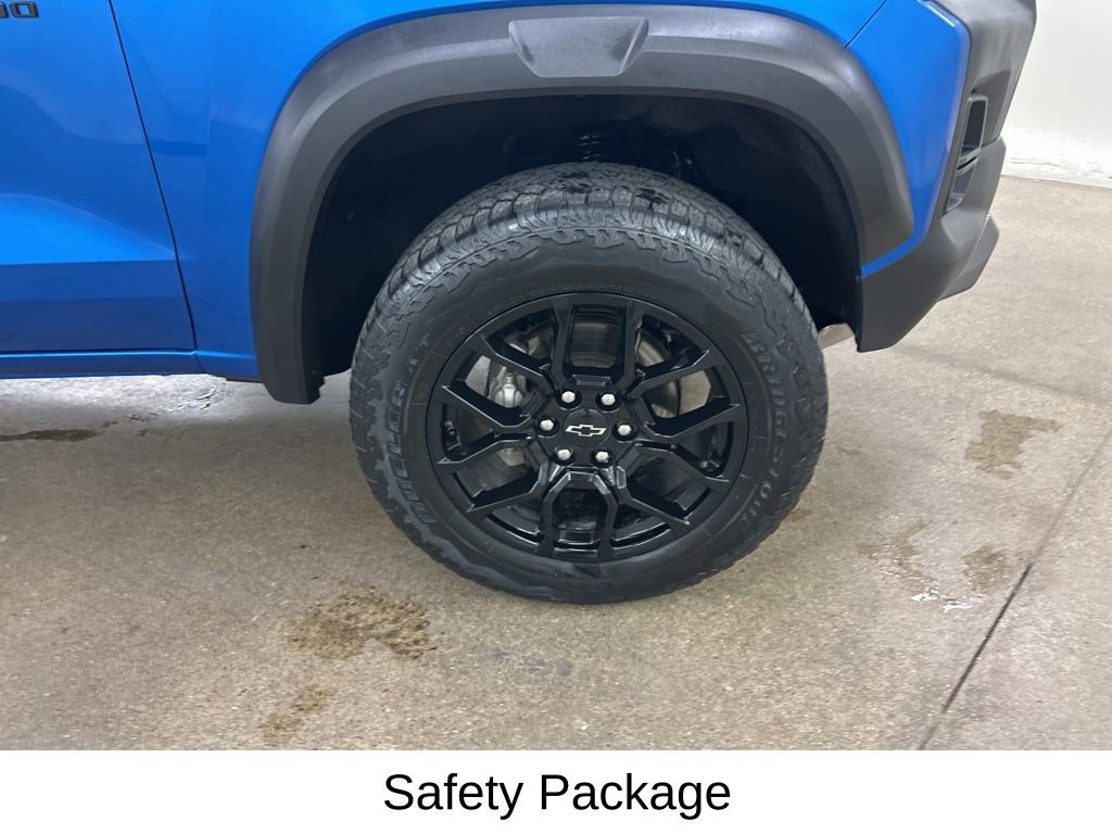 Used 2023 Chevrolet Colorado Trail Boss w/ LPO, Dark Essentials Package AWD/4WD image 17