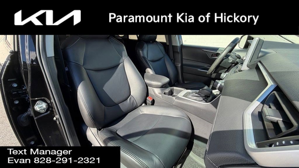 Used 2023 Toyota RAV4 AWD Hybrid image 16