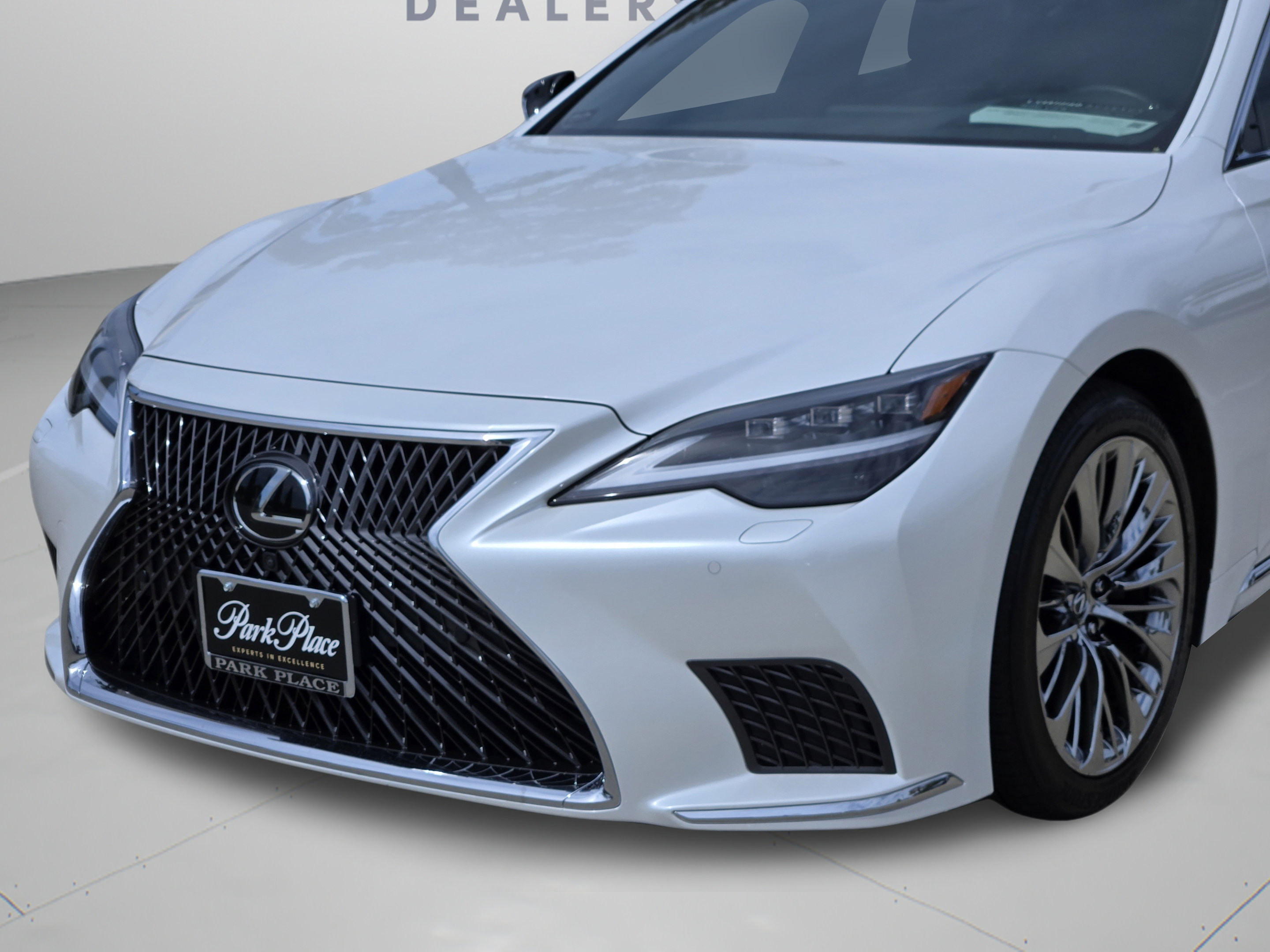 Used 2022 Lexus LS 500 w/ Interior Upgrade Package RWD image 34