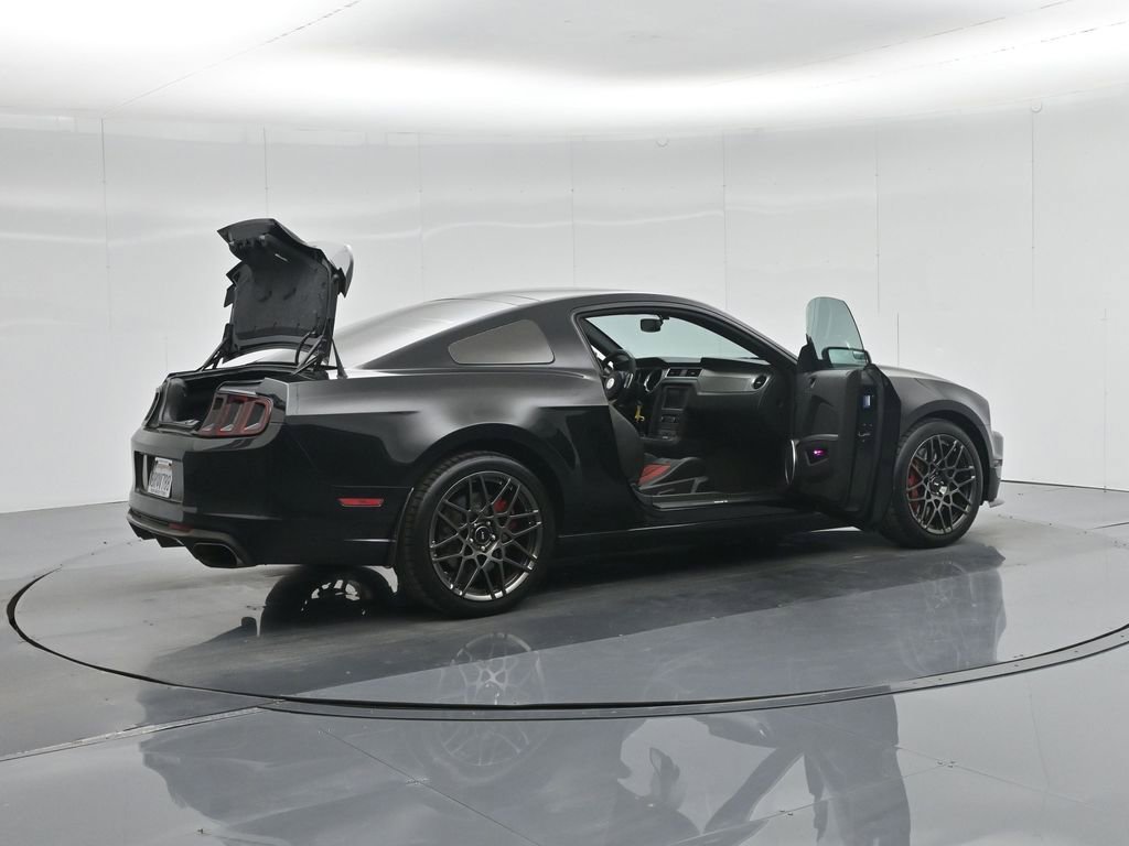 Used 2014 Ford Mustang Shelby GT500 w/ Equipment Group 821A image 5