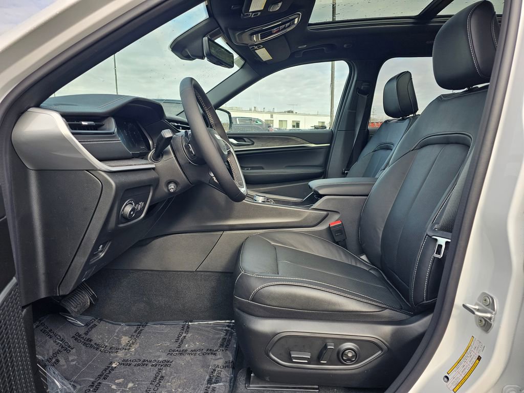 New 2026 Jeep Grand Cherokee Limited image 12