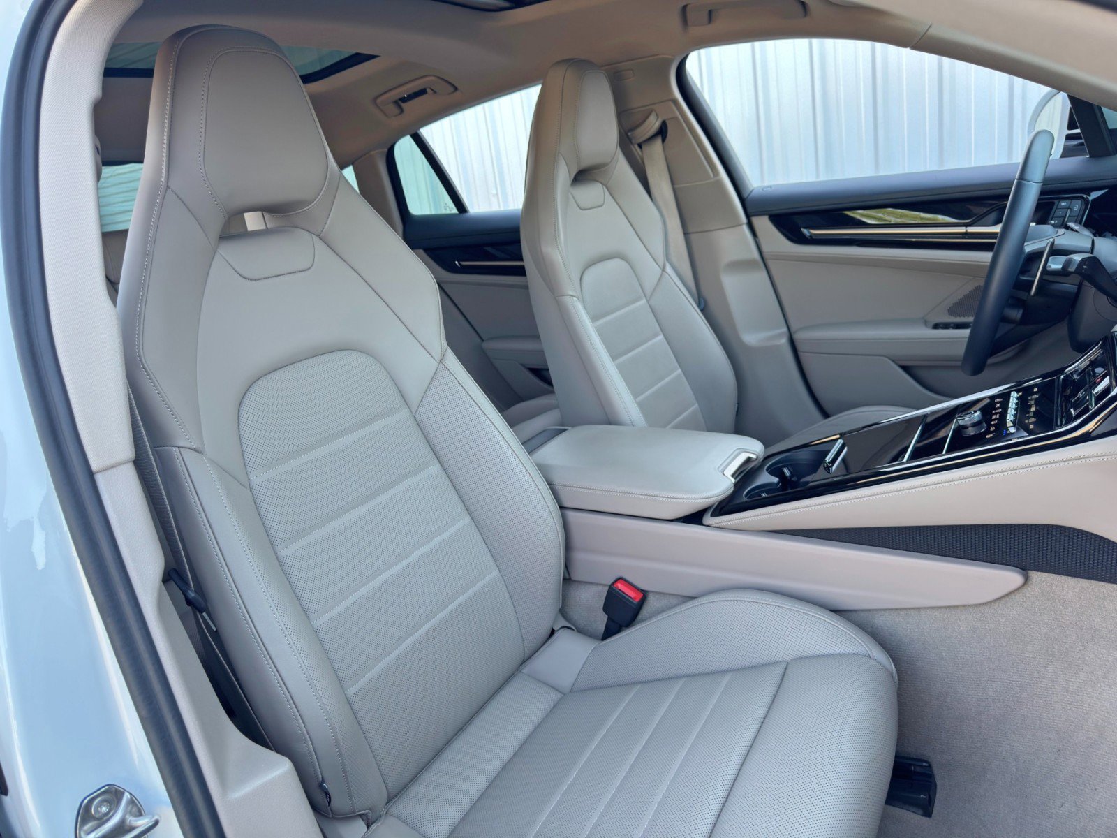 Used 2024 Porsche Panamera 4 AWD/4WD image 41