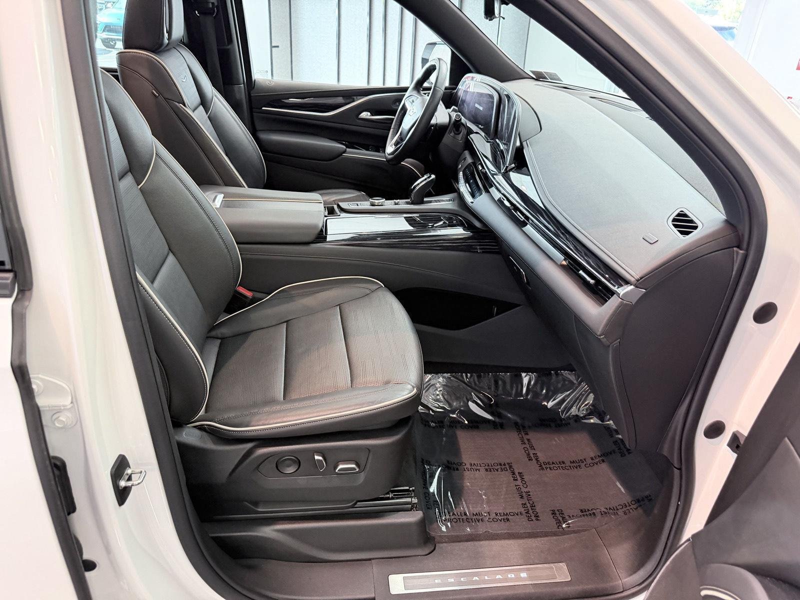Used 2022 Cadillac Escalade Sport w/ Touring Package AWD/4WD image 33