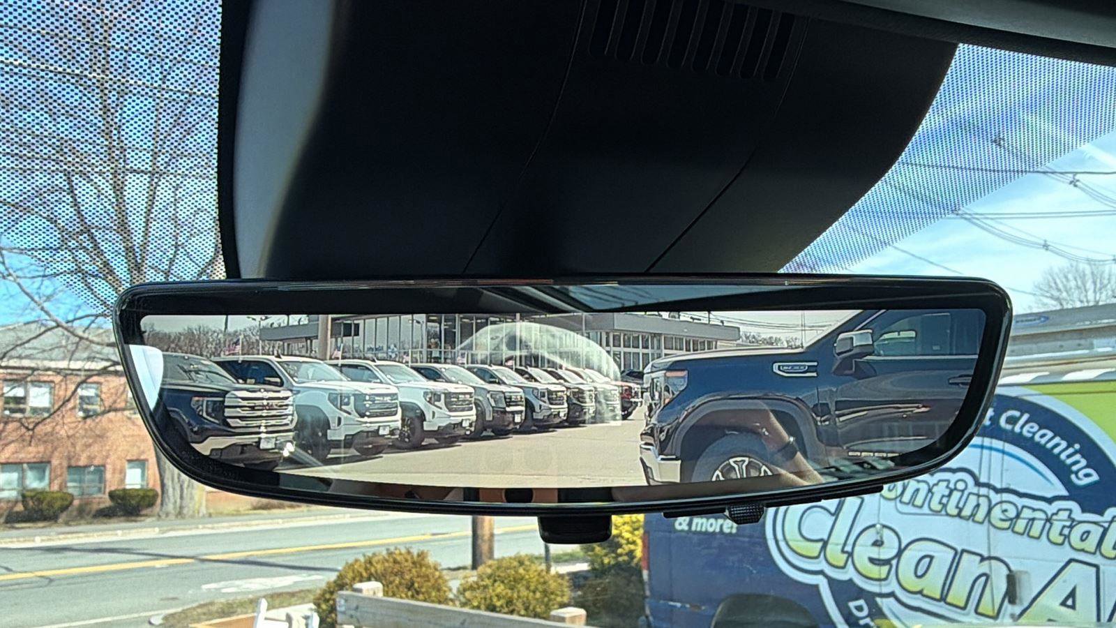 Used 2023 GMC Yukon Denali Ultimate image 24