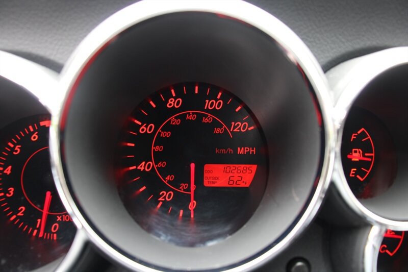 Used 2003 Toyota Matrix FWD image 7