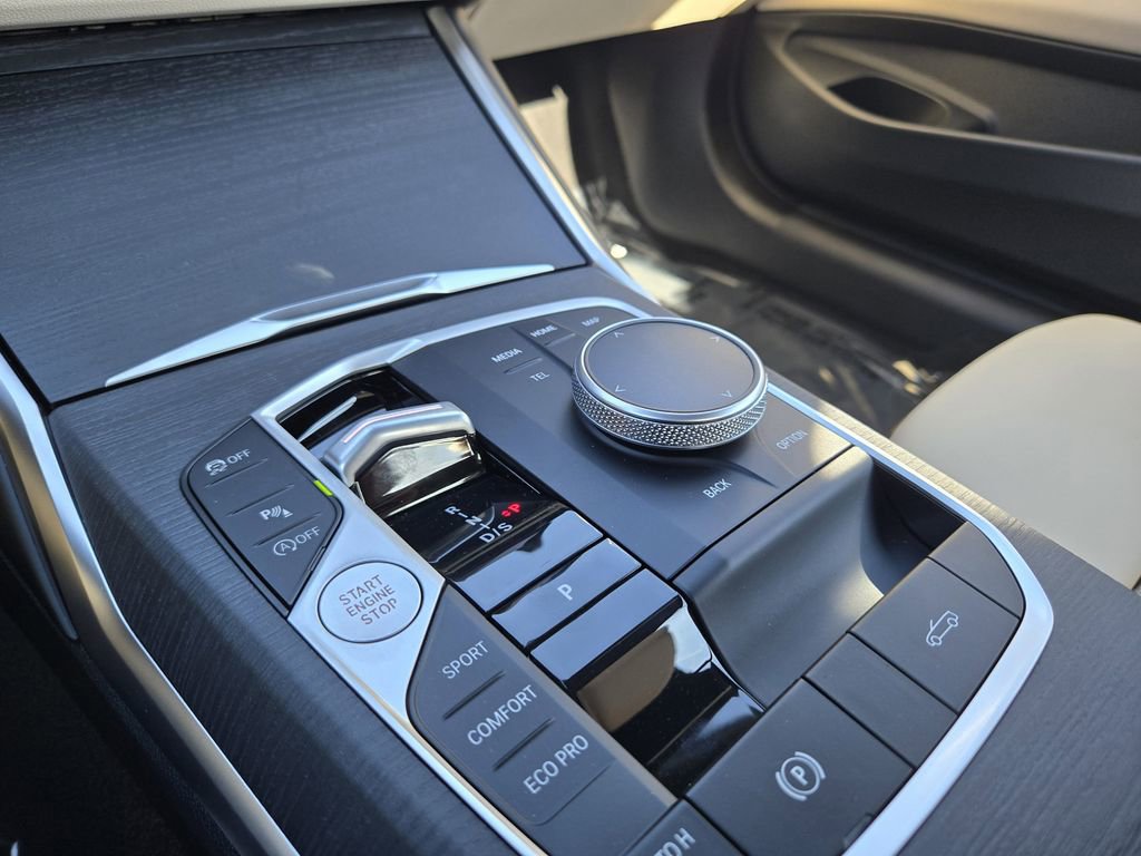 New 2026 BMW 430i xDrive Convertible w/ Driving Assistance Package image 23