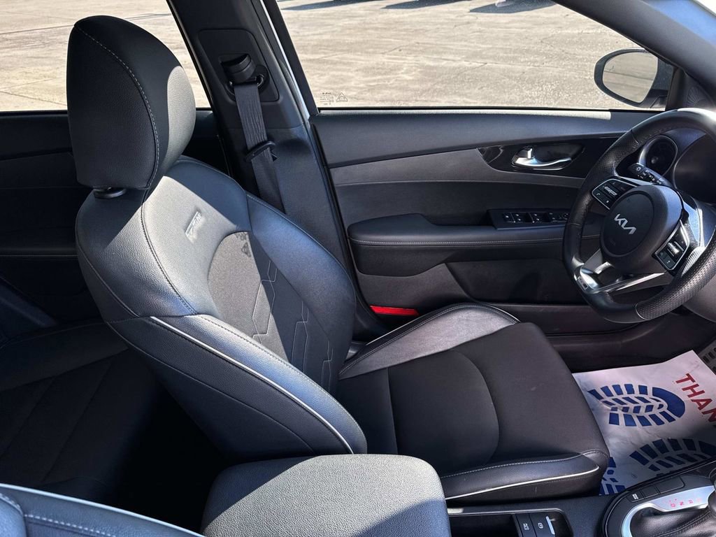 Used 2024 Kia Forte GT-Line w/ GT-Line Premium Package image 22