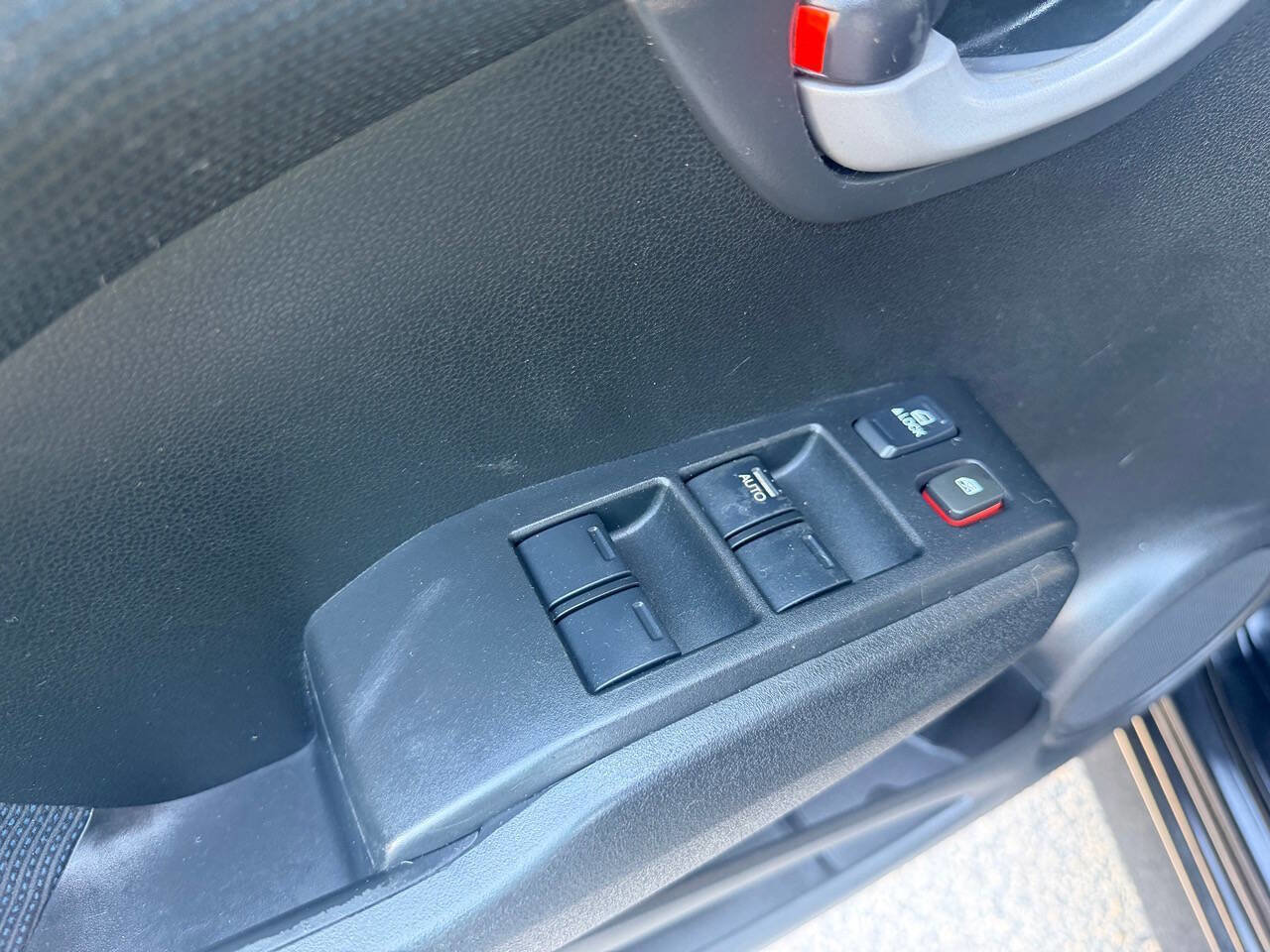 Used 2010 Honda Fit Sport image 20