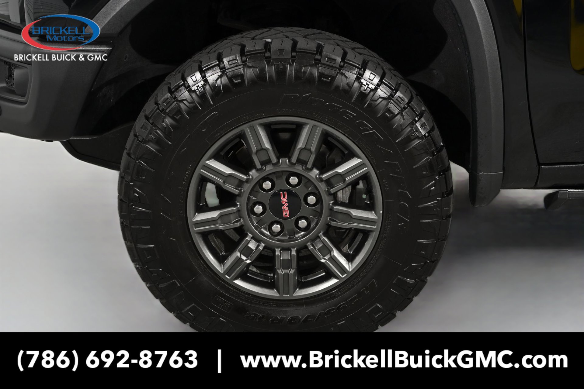 Used 2024 GMC Sierra 1500 AT4X AWD/4WD image 40