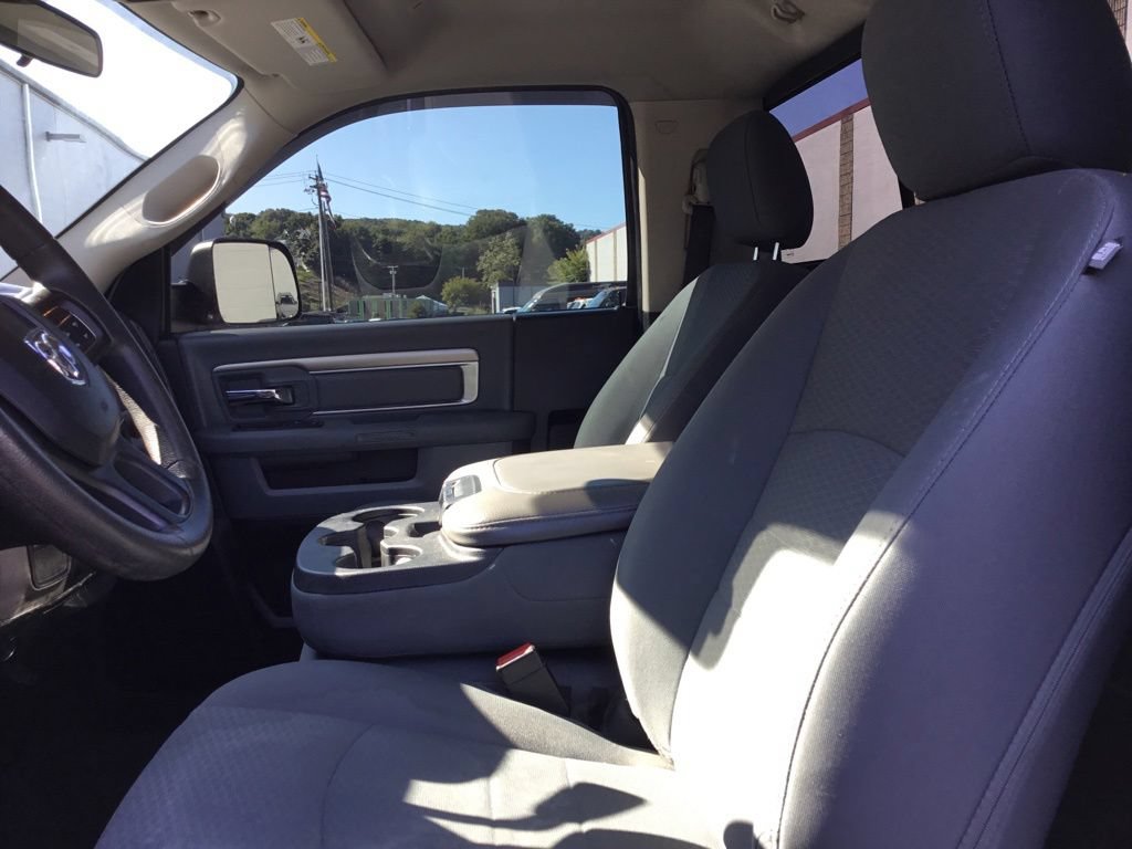 Used 2018 RAM 2500 Tradesman w/ Chrome Appearance Group AWD/4WD image 9