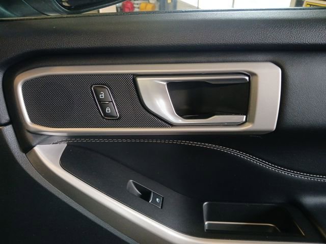 Used 2023 Ford Explorer XLT image 51