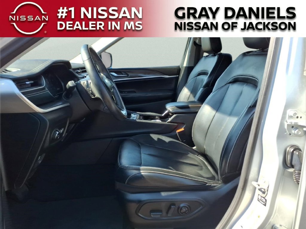Used 2021 Jeep Grand Cherokee L Limited AWD/4WD image 23