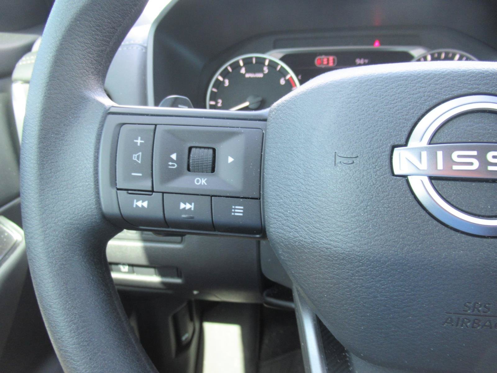 Used 2026 Nissan Rogue S FWD image 23