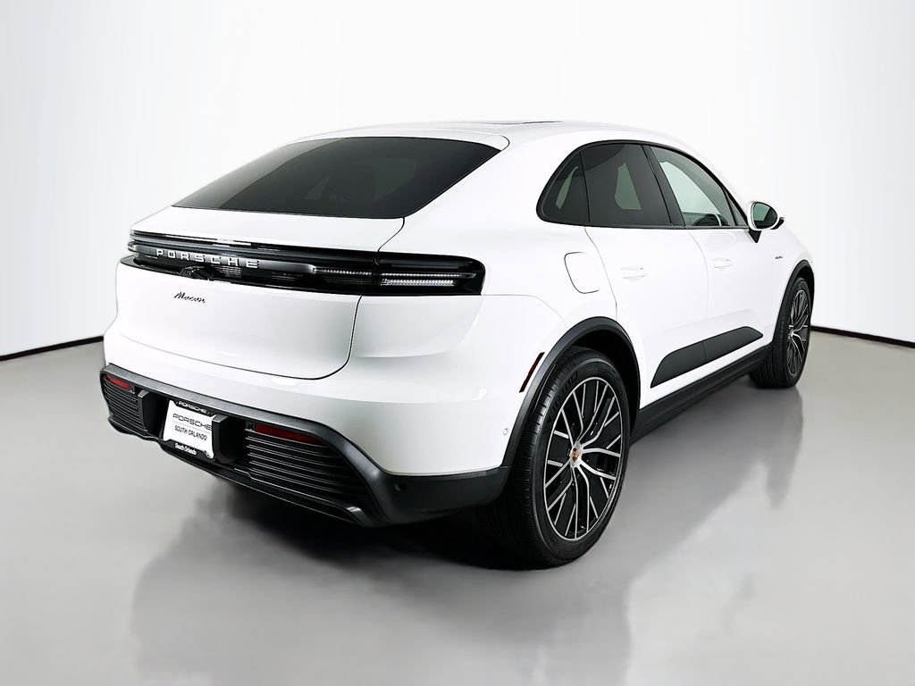 Certified 2025 Porsche Macan Electric image 9