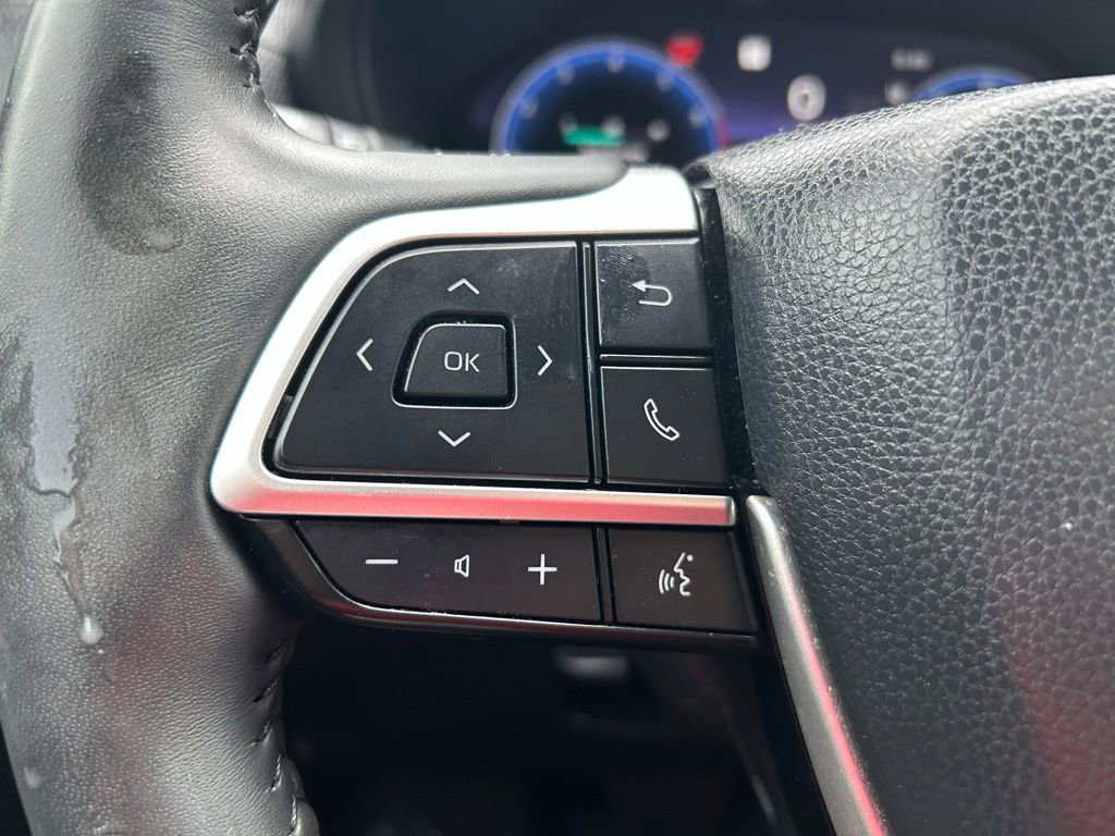 Used 2024 Toyota Grand Highlander Limited image 22