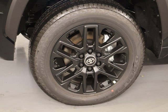 New 2026 Toyota Tundra Limited AWD/4WD image 7