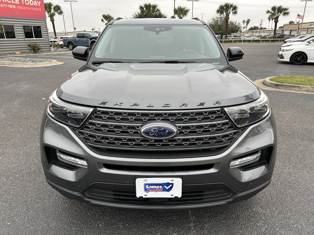 Used 2022 Ford Explorer XLT w/ Equipment Group 202A image 9