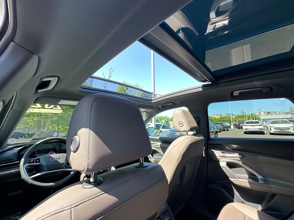 Used 2025 Audi Q5 Premium w/ Convenience Package AWD/4WD image 26