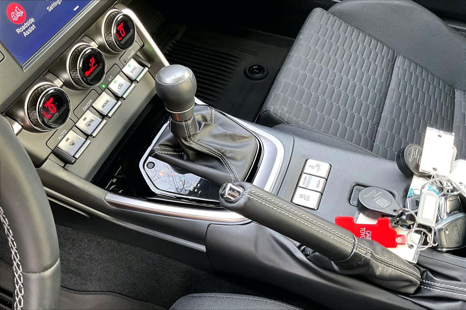 Used 2023 Toyota GR86 RWD image 13