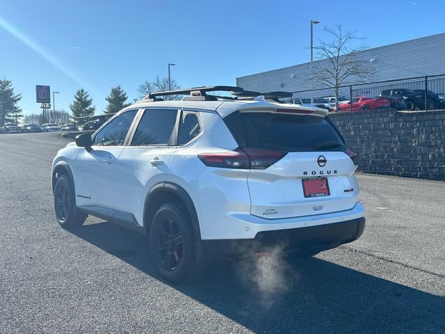 Certified 2025 Nissan Rogue SV AWD/4WD image 6