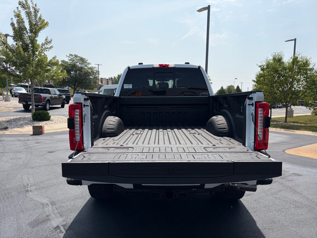 New 2026 Ford F250 Lariat w/ Black Appearance Package AWD/4WD image 18