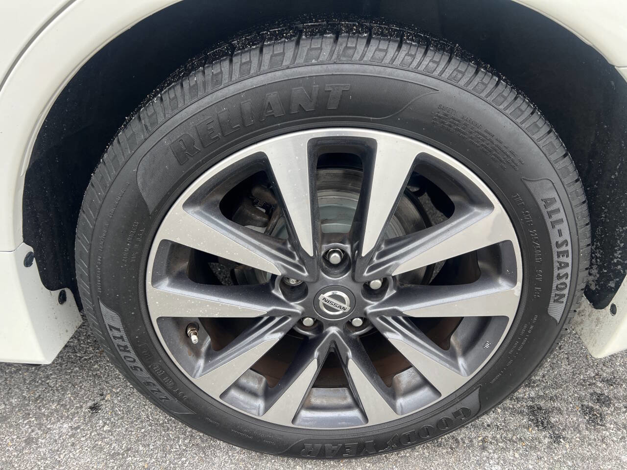 Used 2016 Nissan Altima 2.5 SV w/ Convenience Package image 24