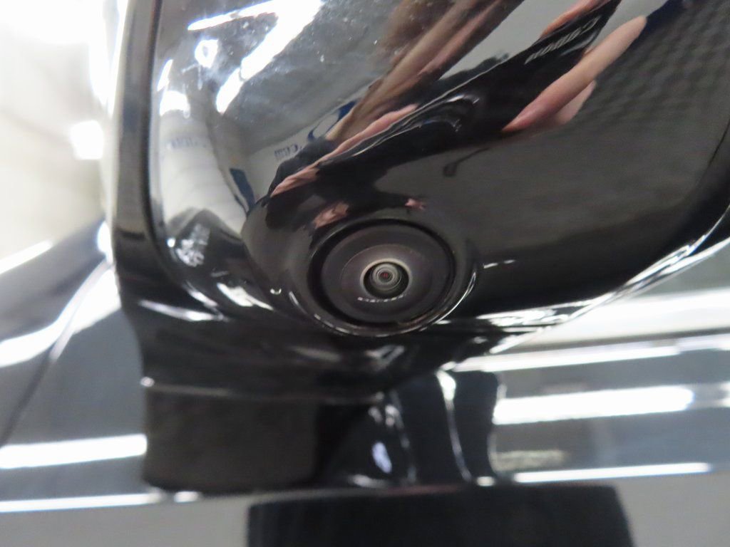 Used 2025 Chevrolet Suburban High Country AWD/4WD image 43