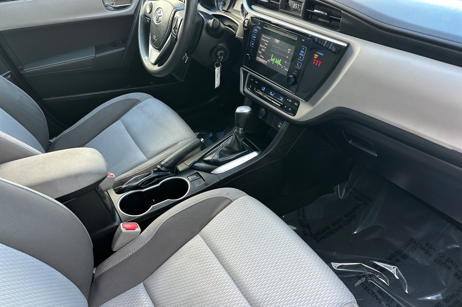 Used 2019 Toyota Corolla LE w/ Carpet Mat Package (TMS) FWD image 16