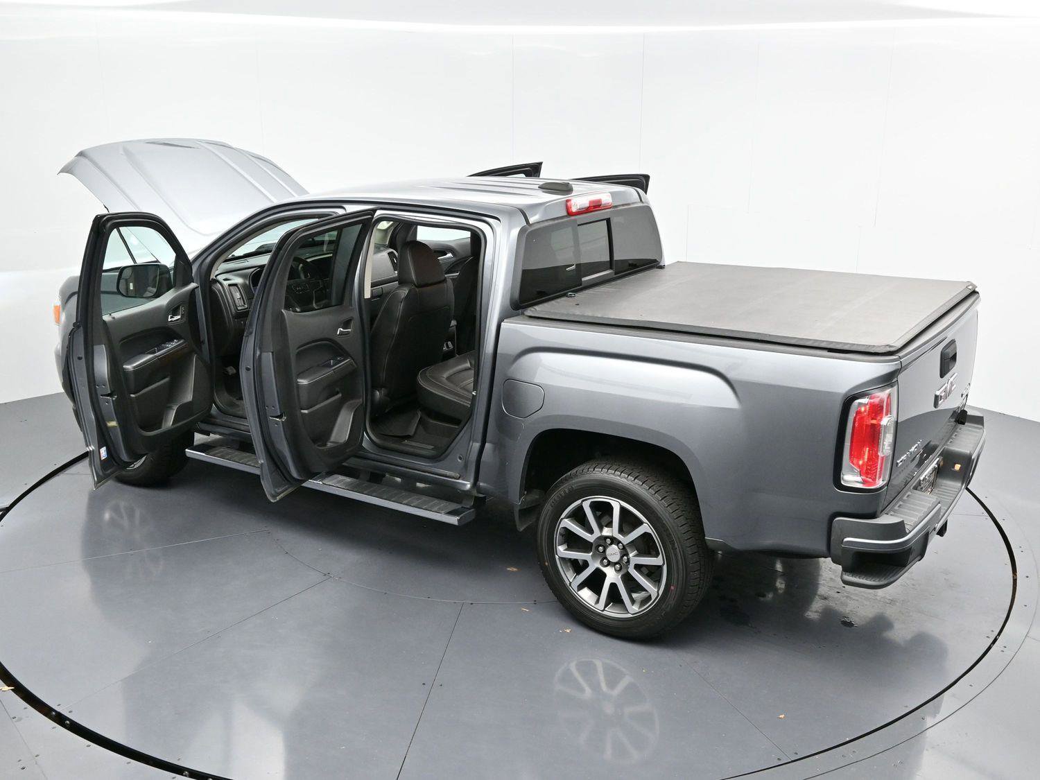 Used 2020 GMC Canyon Denali image 38