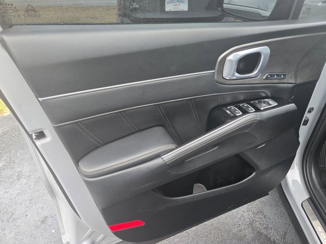 Used 2025 Kia Sorento SX Prestige image 24