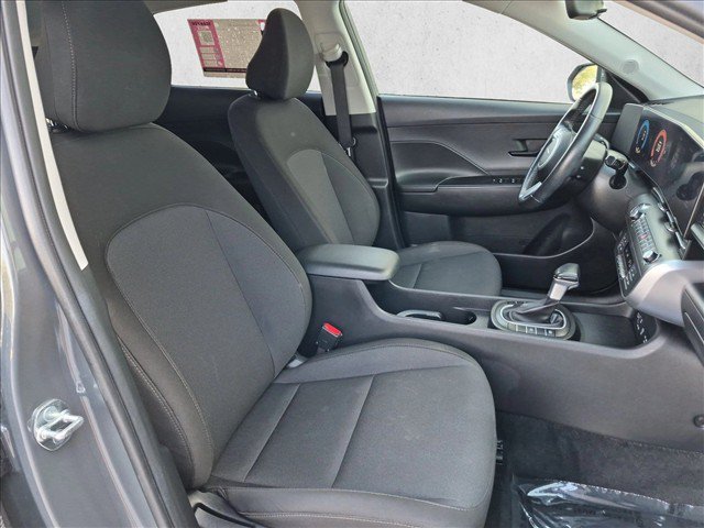 Used 2025 Hyundai Kona SEL FWD image 20