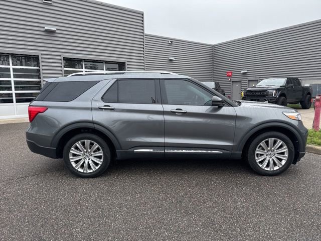 Used 2023 Ford Explorer Limited w/ Limited Technology Package RWD image 4
