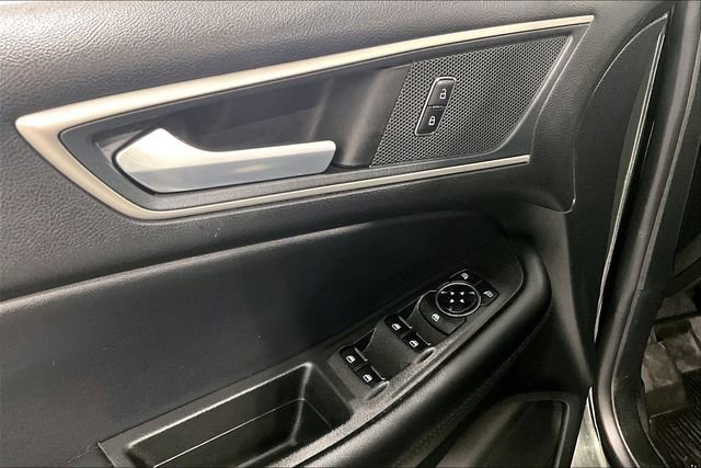 Used 2024 Ford Edge SEL w/ Convenience Package image 38