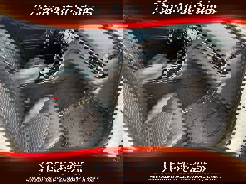 Used 2018 Toyota Camry SE image 12