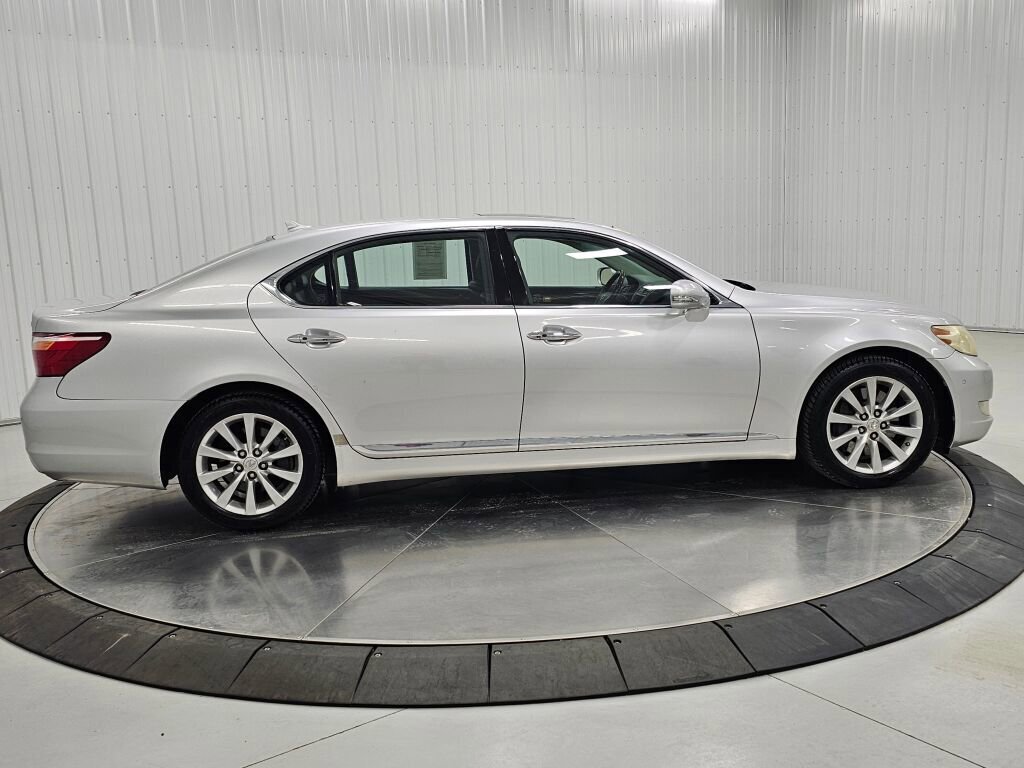 Used 2011 Lexus LS 460 L w/ Luxury Pkg image 6