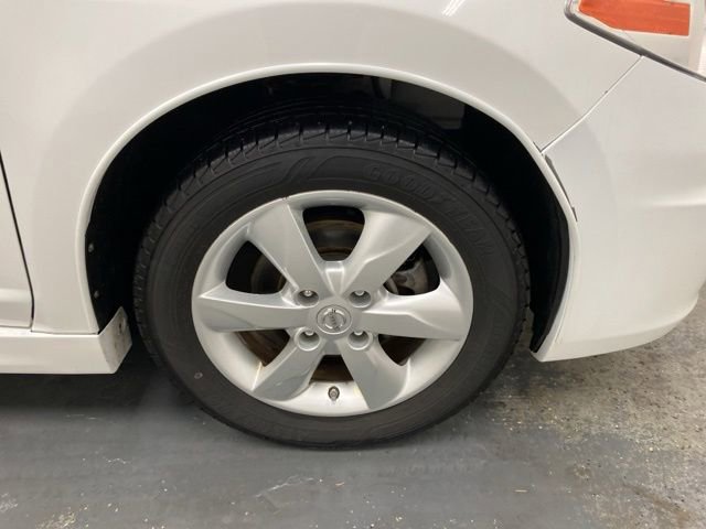 Used 2012 Nissan Versa SL image 26