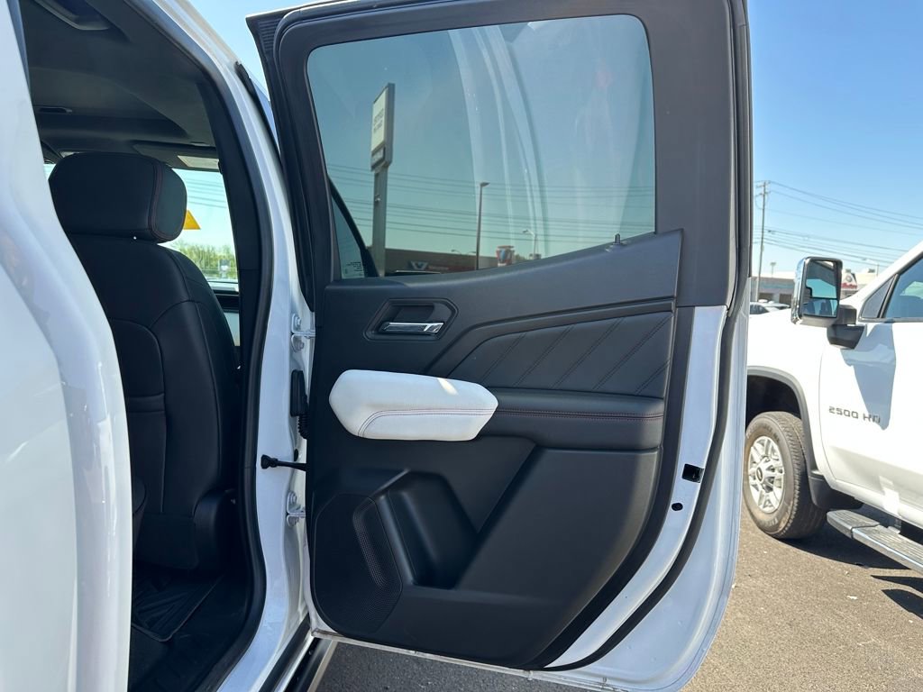 Used 2023 GMC Canyon AT4X image 15