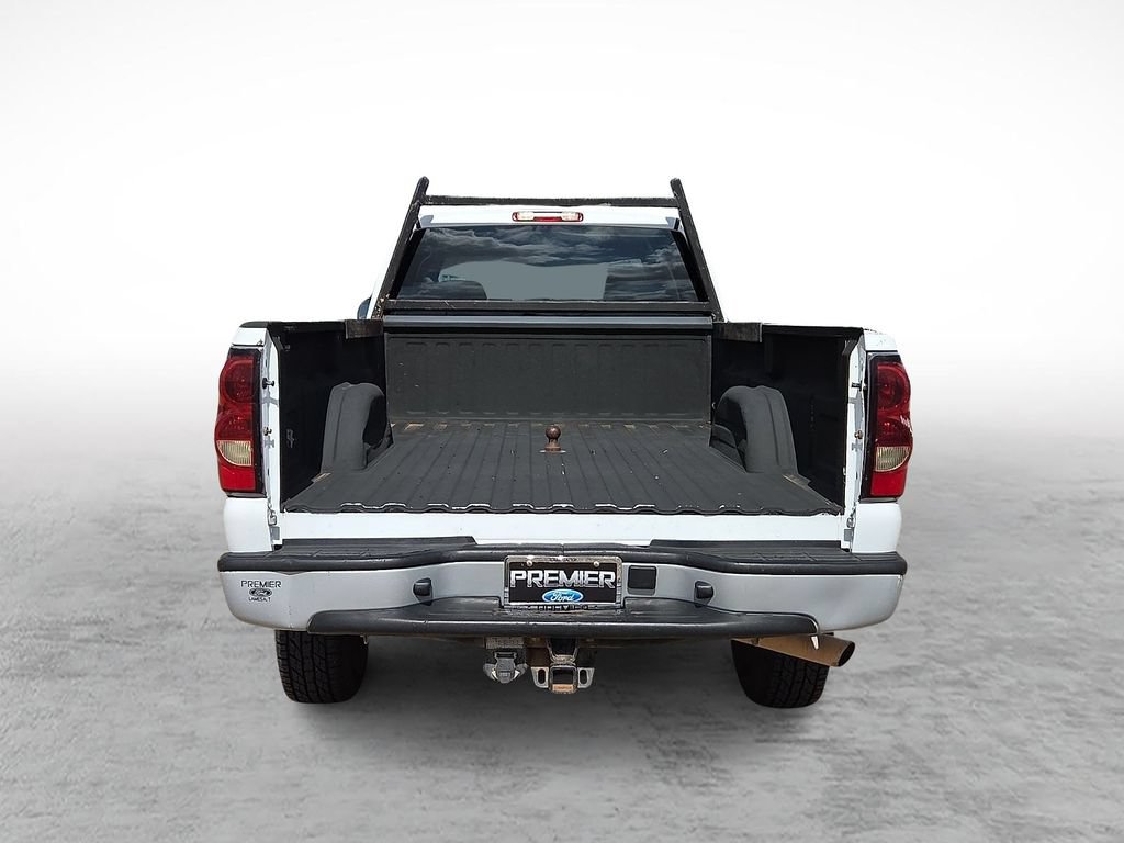 Used 2006 Chevrolet Silverado 2500 W/T RWD image 9