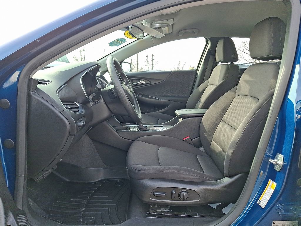 Used 2019 Chevrolet Malibu LT image 16