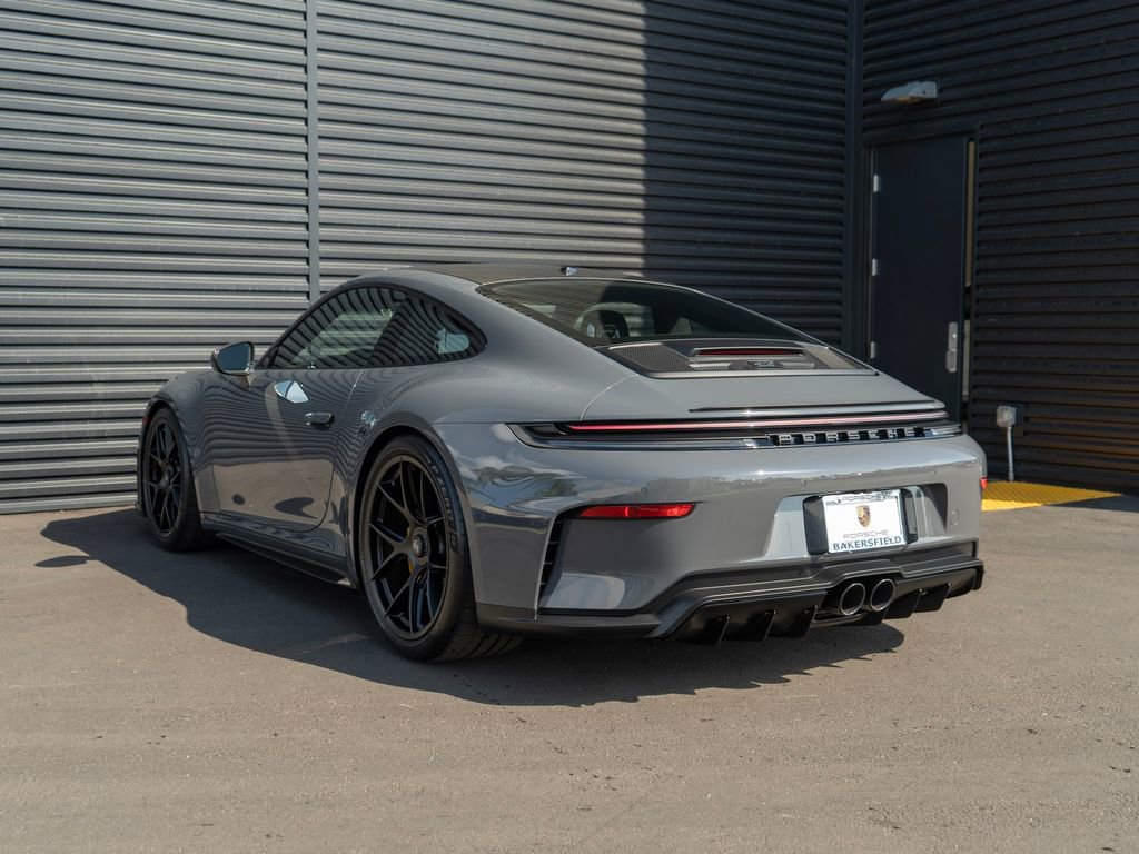 Used 2025 Porsche 911 GT3 image 3