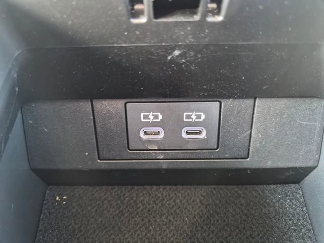 Used 2024 Toyota Prius XLE AWD/4WD image 35