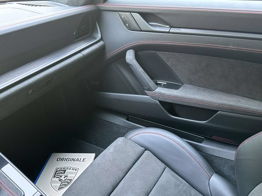 Certified 2022 Porsche 911 GT3 RWD image 30
