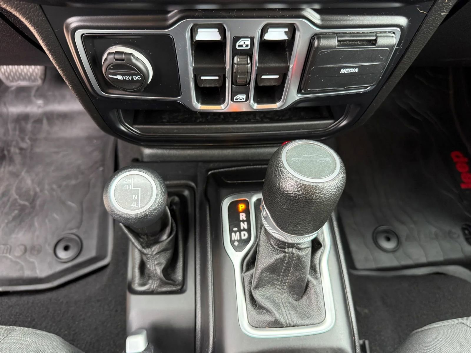 Used 2020 Jeep Gladiator Sport w/ Quick Order Package 24S AWD/4WD image 21