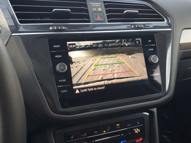Used 2022 Volkswagen Tiguan SE w/ Panoramic Sunroof Package image 30