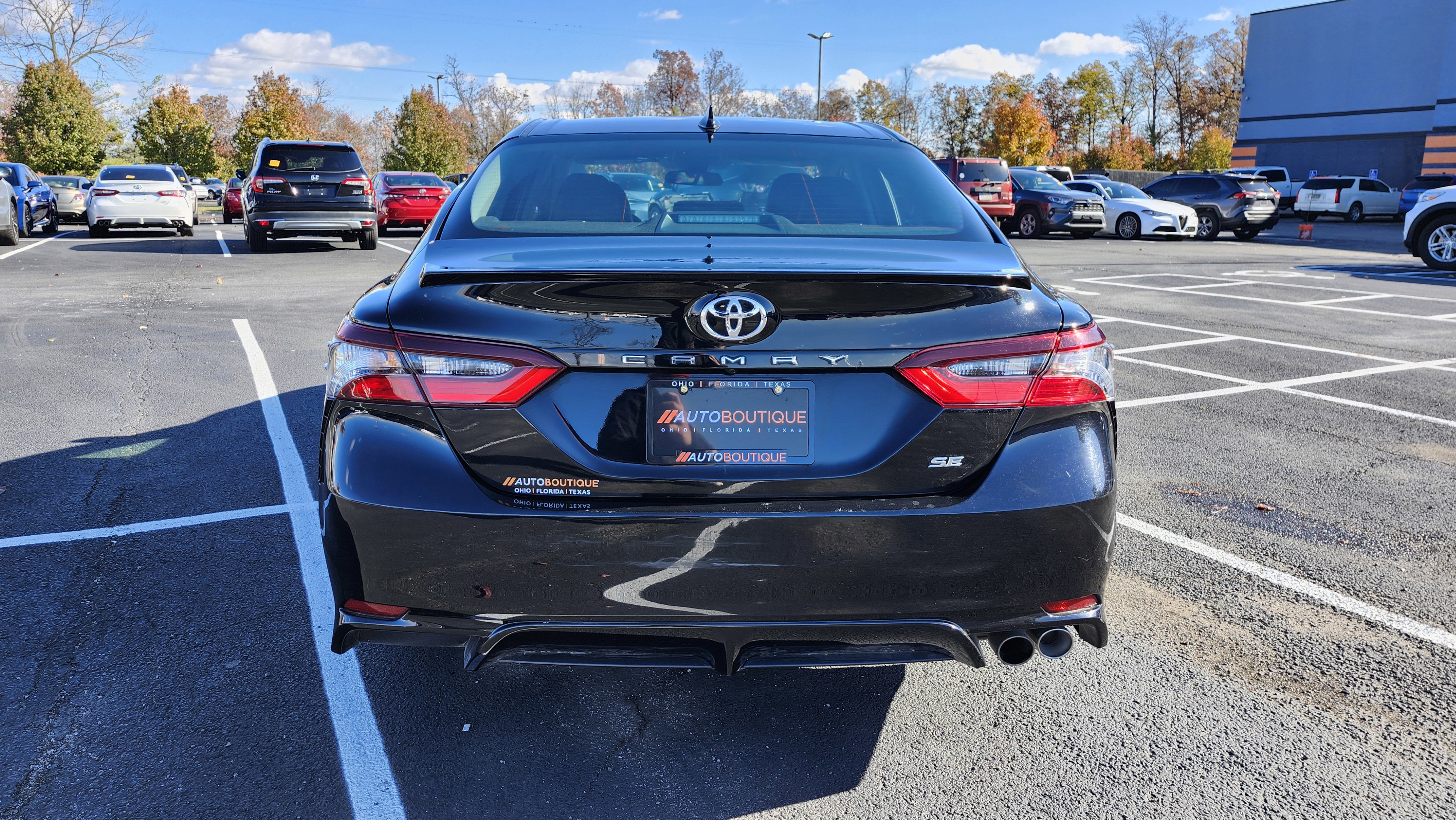 Used 2023 Toyota Camry SE image 12